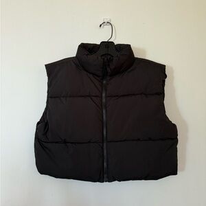 Mini / Cropped Black Puffer Vest
